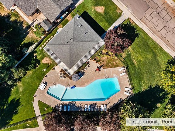 5th image of 10103 W Rockwood Ct