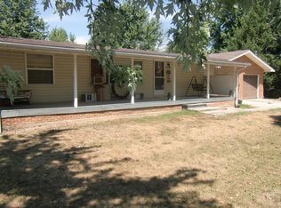 703 Adeline Rd, Ottumwa, IA 52501