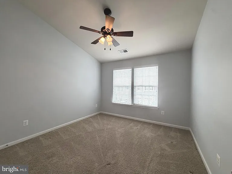 2911 Lomond Pl — Photo 13
