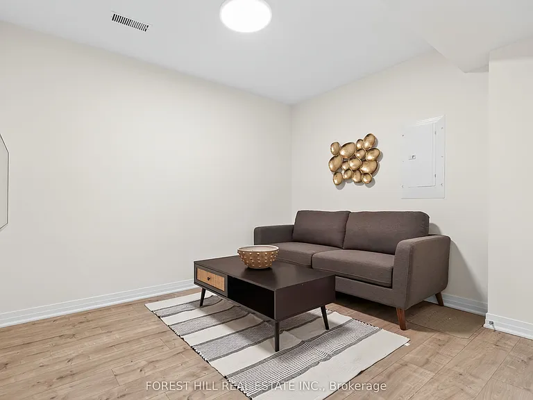12 Smallwood Dr #B — Photo 33