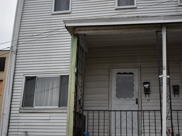 17 Jefferson St, Millvale, PA 15209