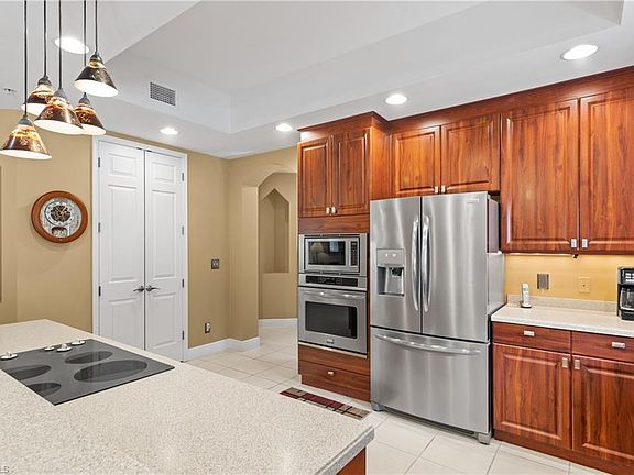 4th image of 5904 Tarpon Gardens Cir APT 102