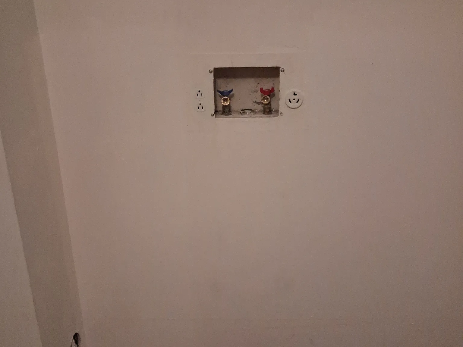 2 bed, 1000 sqft, $1,050 — Photo 4