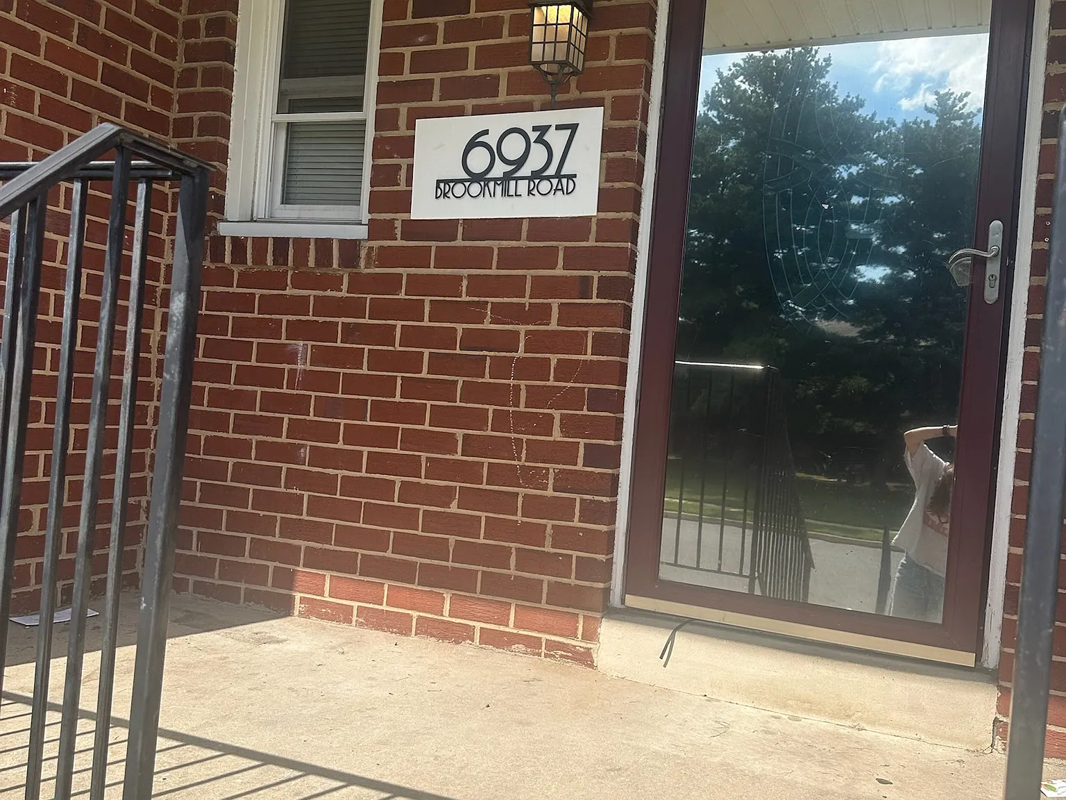 3 bed, 1080 sqft, $2,200 — Photo 2