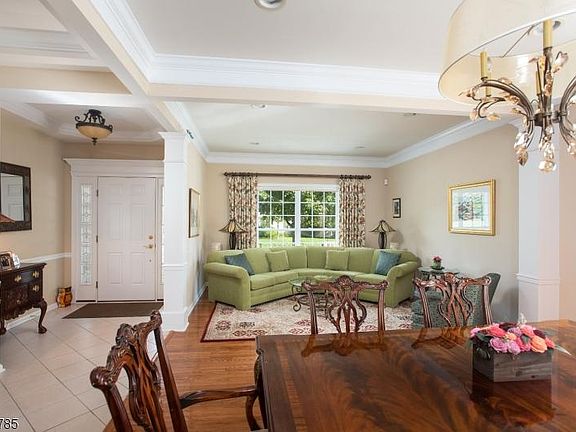 5th image of 291 Blairsden Ct