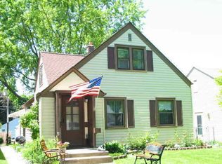 2715 S 44th St, Milwaukee, WI 53219