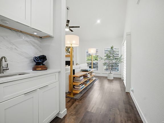 4th image of 4512 Smokey Wood Ln