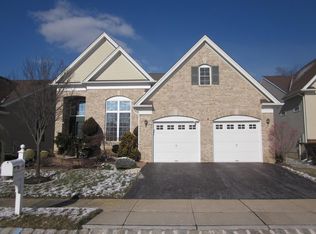 60 Turnberry Dr, Monroe Township, NJ 08831