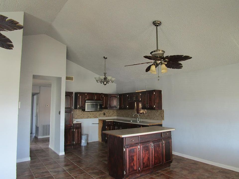 1st image of 1307R Agarita Dr