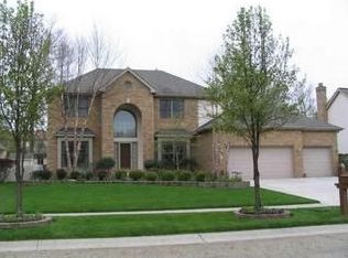 6051 Winnebago St, Grove City, OH