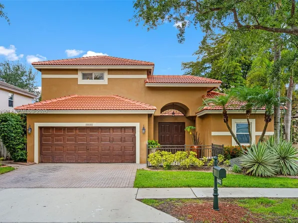 16403 Diamond Head Dr, Weston, FL 33331