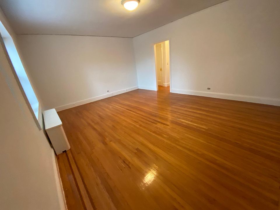 2nd image of 4 East Ave #1