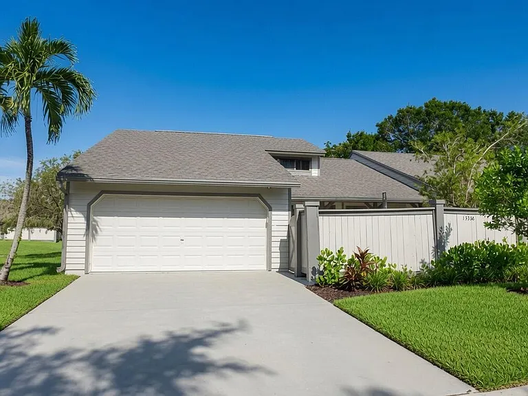 13368 Bedford Mews Ct — Photo 14
