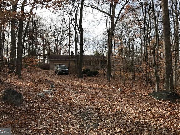 4th image of 27 Jefferson Dr