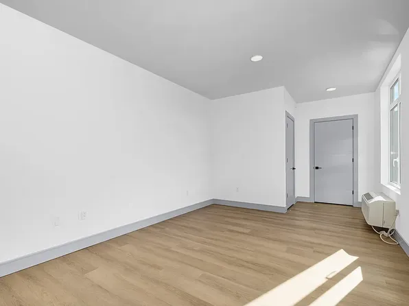 1435 10th Street image 57 of 59