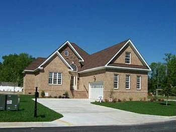 1st image of 517 Bells Hollow Ct