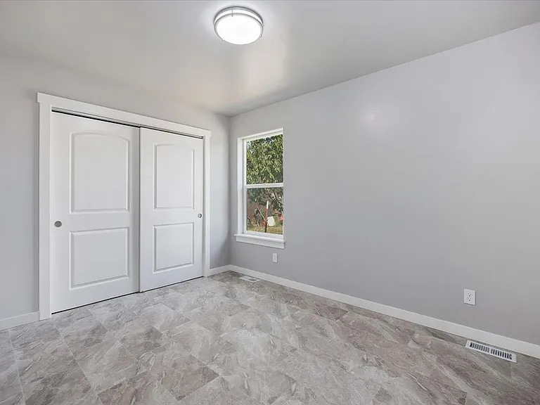 254 Monroe St #2 — Photo 12