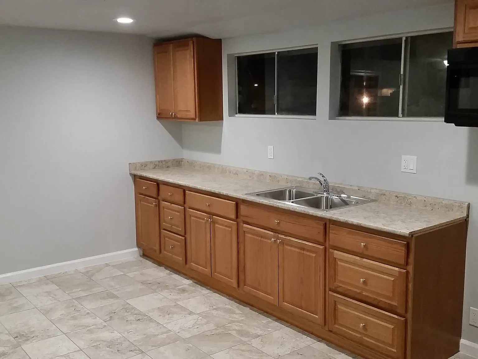 2 bed, 800 sqft, $2,250 — Photo 1