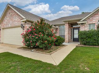 5673 Rockport Ln, Haltom City, TX 76137