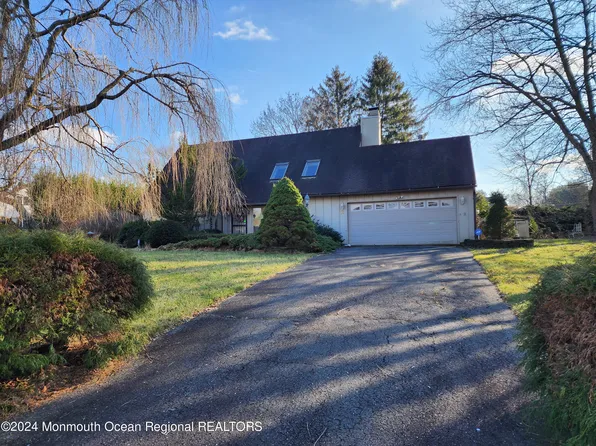 21 Hillside Road, Manalapan, NJ 07726