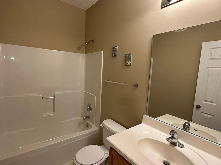 2nd bathroom
