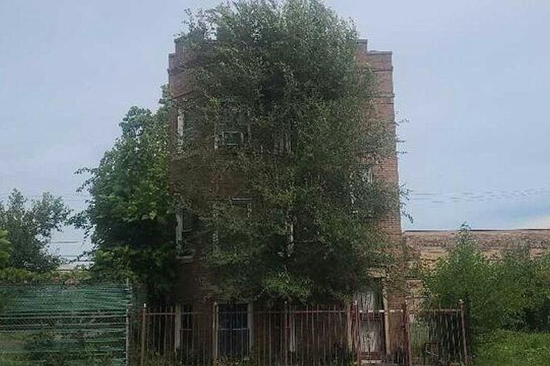 1st image of 4646 W Superior St
