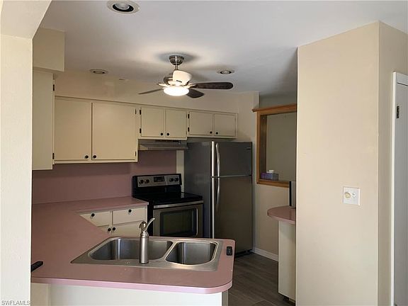 3rd image of 7400 College Pkwy APT 77D