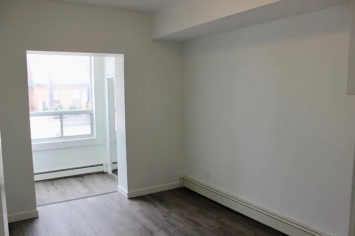 590 Main St E #1 — Photo 13