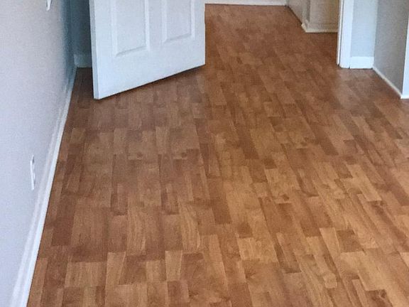 Lower large bedroom/family room