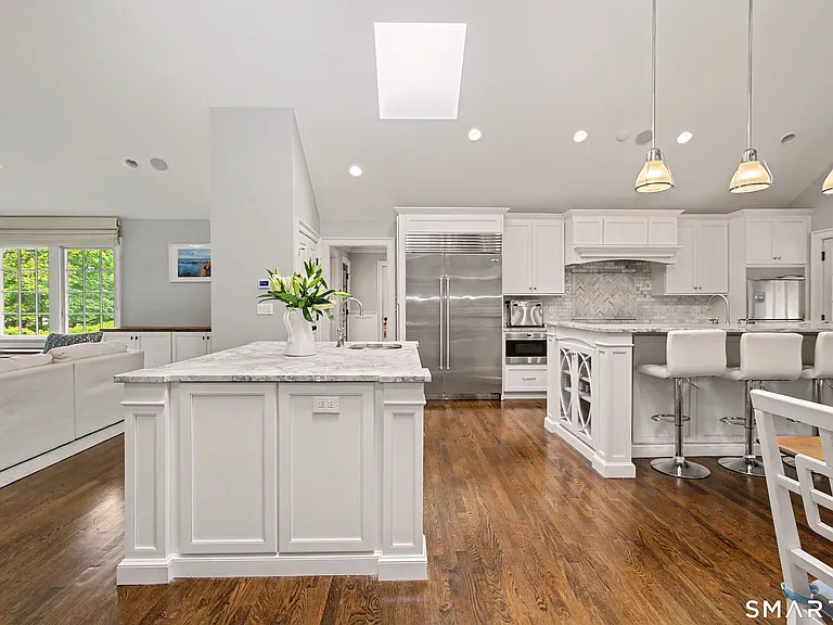 14 Deerfield Rd — Photo 12