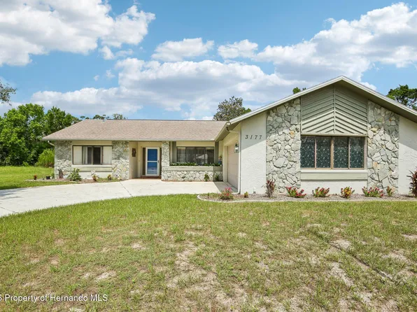 3177 Maxwell Ave, Spring Hill, FL 34608