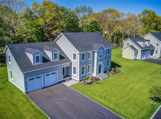2 Fox Run Rd, Barrington, RI 02806