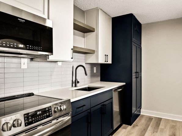 1500 Locust St APT 1714
