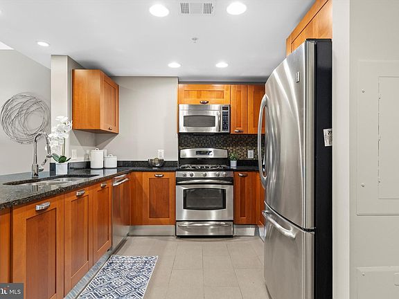 2nd image of 2451 Midtown Ave APT 606