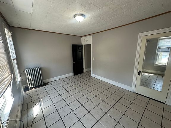 4th image of 1233 Spring St Floor 2