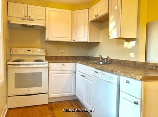 18 Bedford Ave, Worcester, MA 01604