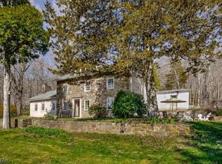 162 W Mill Rd, Long Valley, NJ 07853