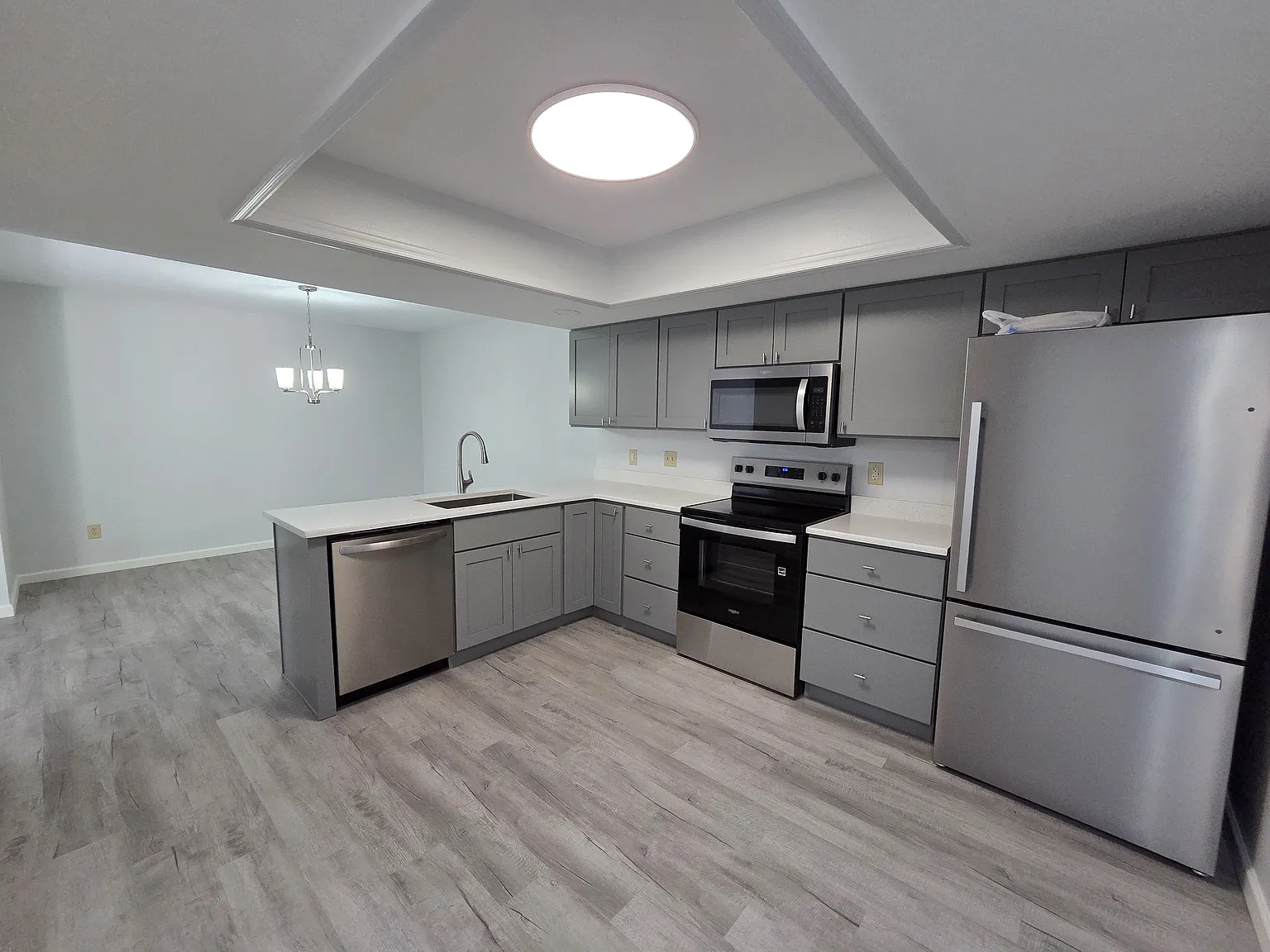 3 bed, 1387 sqft, $2,250 — Photo 2