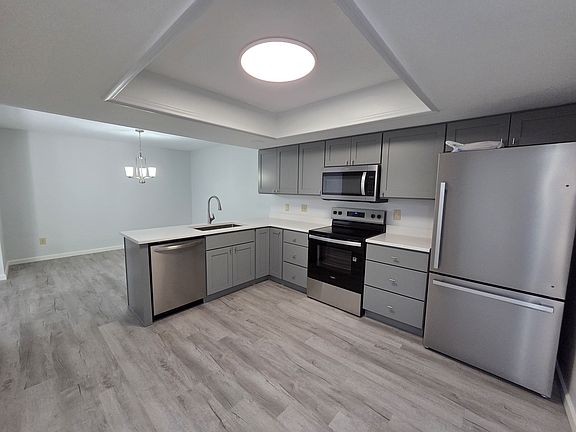 2nd image of 4560 Heritage Oak Dr