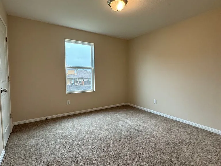 105 Rainey Dr — Photo 16