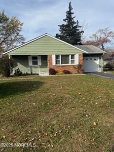 28 Bellflower Court, Toms River, NJ, 08755