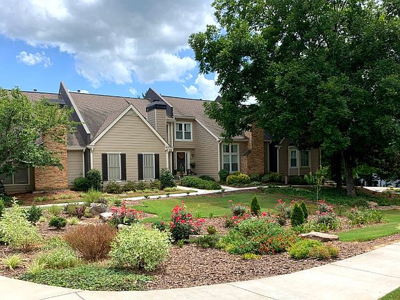 Beautiful landscaping!