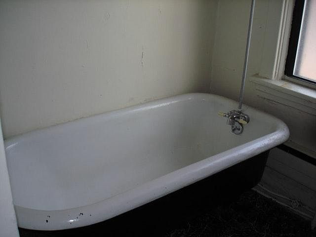 Bathtub