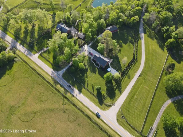 1948 Todds Point Rd, Simpsonville, KY 40067