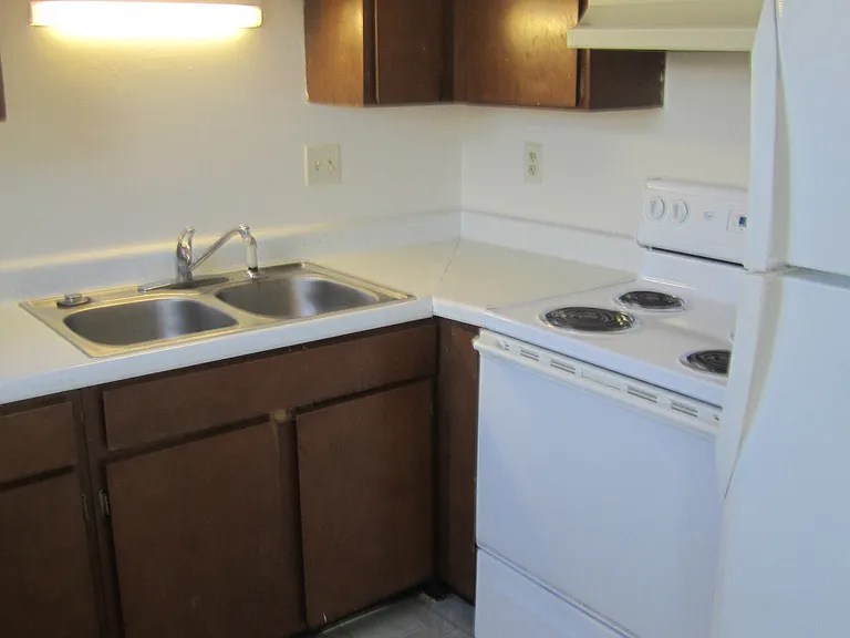 Emerton Place Townhomes — Photo 24