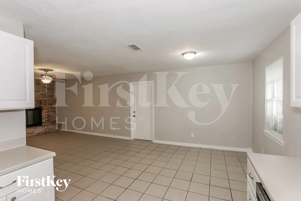 Building Photo - 115 Brook Hollow Dr