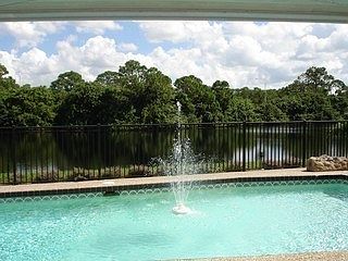 3rd image of 834 Bentwood Dr