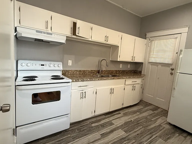 107 Willim St — Photo 7