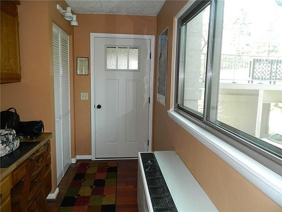 2nd image of 92 Cliffside Dr