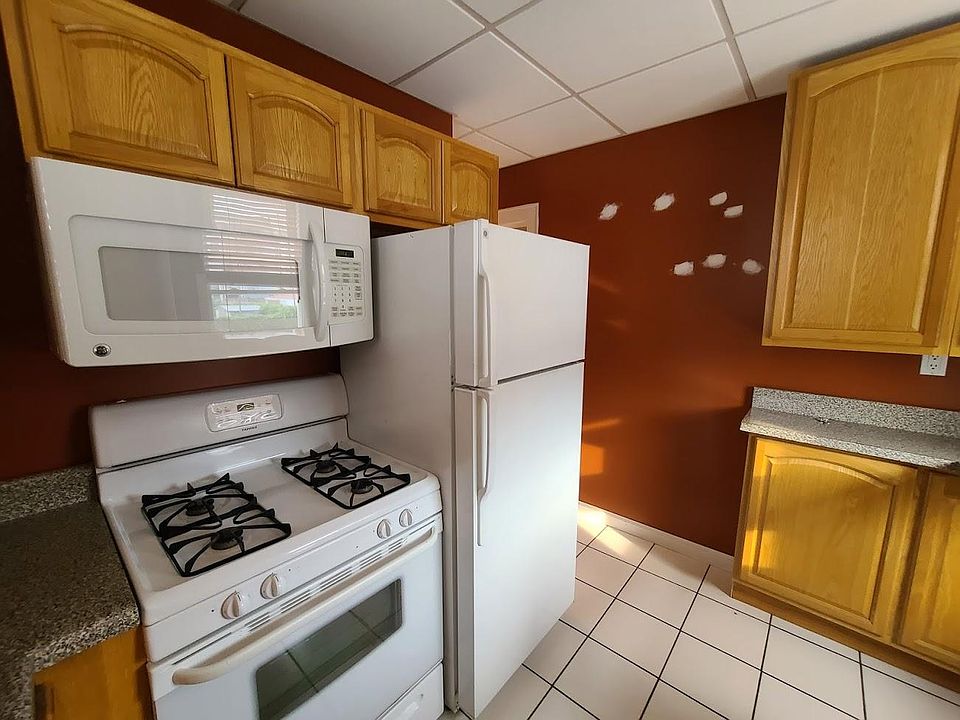 1st image of 275 Hollywood Ave Floor 2